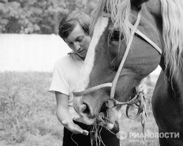 Aficiones del legendario ajedrecista ruso Anatoli Kárpov Aficiones del legendario ajedrecista ruso Anatoli Kárpov - Sputnik Mundo