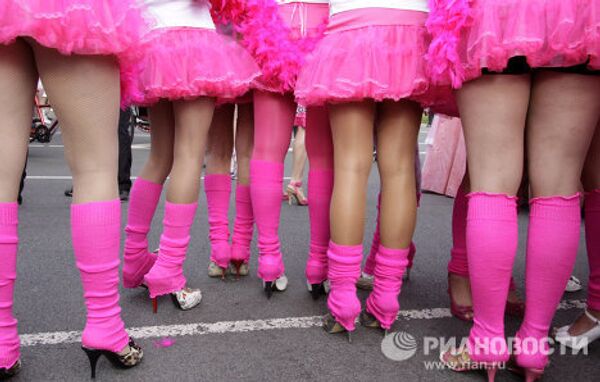 Desfile de rubias glamourosas en Riga Desfile de rubias glamourosas en Riga - Sputnik Mundo