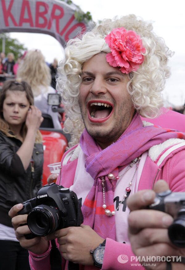 Desfile de rubias glamourosas en Riga Desfile de rubias glamourosas en Riga - Sputnik Mundo