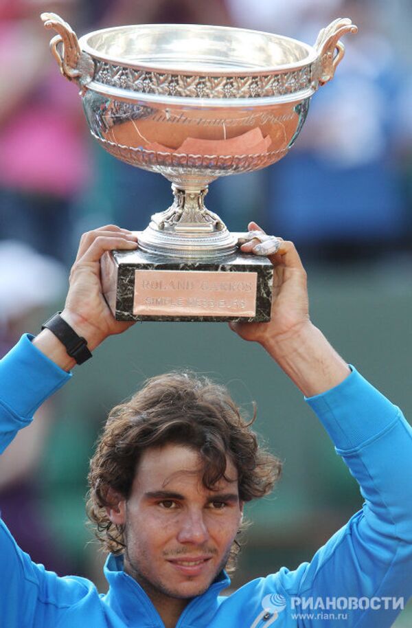 El español Rafael Nadal gana por sexta vez el torneo de Roland Garros - Sputnik Mundo