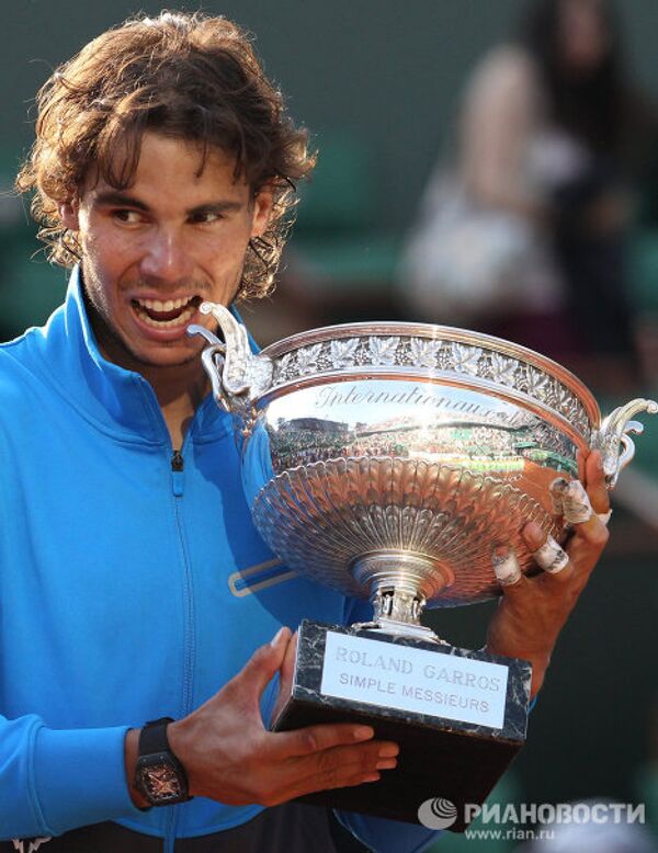 El español Rafael Nadal gana por sexta vez el torneo de Roland Garros - Sputnik Mundo