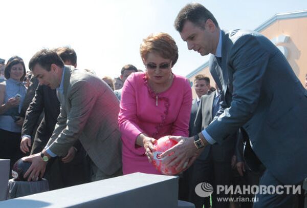 El coche ruso Ë-Mobile se producirá en las afueras de San Petersburgo El coche ruso Ë-Mobile se producirá en las afueras de San Petersburgo - Sputnik Mundo