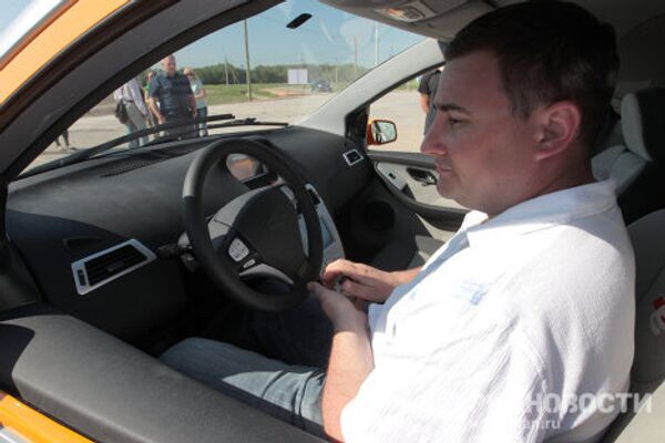 El coche ruso Ë-Mobile se producirá en las afueras de San Petersburgo El coche ruso Ë-Mobile se producirá en las afueras de San Petersburgo - Sputnik Mundo