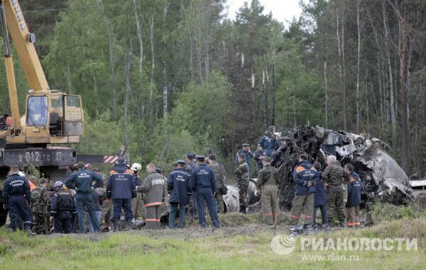 Pasado un día desde la catástrofe del avión cerca de Petrozavodsk - Sputnik Mundo