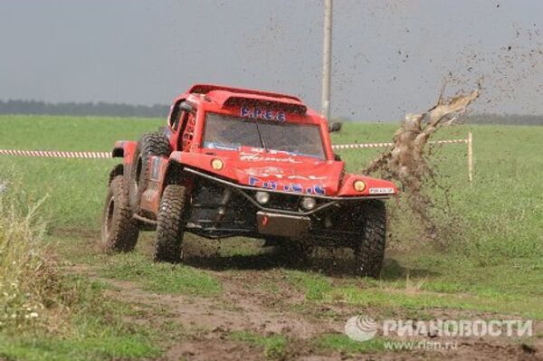 Participantes de la carrera “La Ruta de la Seda” (Silk Way Rally) - Sputnik Mundo