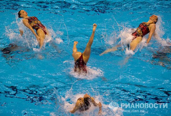 Las nadadoras sincronizadas rusas ganan el quinto oro en el Campeonato Mundial de 2011 - Sputnik Mundo