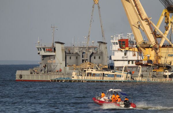 Barco “Bulgaria” reflotado en el Volga - Sputnik Mundo