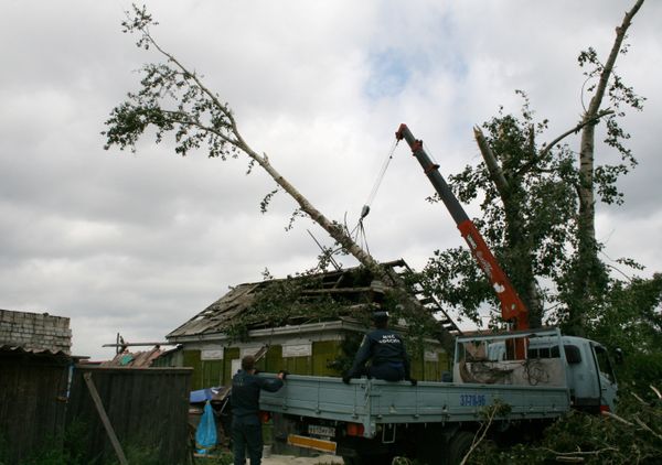 Un muerto y al menos 27 heridos por fuerte tornado en Extremo Oriente de Rusia Un muerto y al menos 27 heridos por fuerte tornado en Extremo Oriente de Rusia - Sputnik Mundo