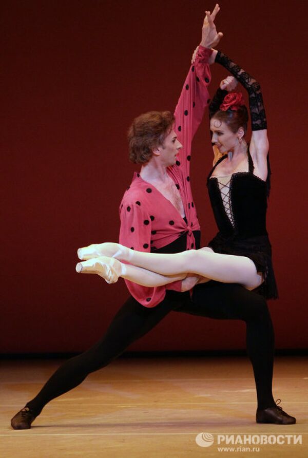 Moscovitas rinden homenaje a Alicia Alonso, legendaria bailarina cubana - Sputnik Mundo