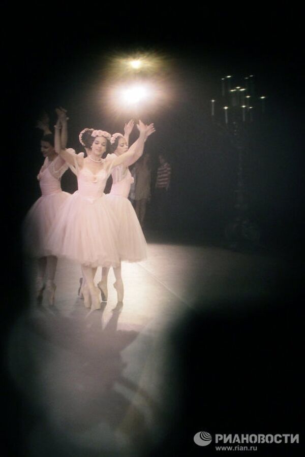 Moscovitas rinden homenaje a Alicia Alonso, legendaria bailarina cubana - Sputnik Mundo