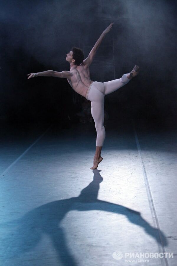 Moscovitas rinden homenaje a Alicia Alonso, legendaria bailarina cubana - Sputnik Mundo