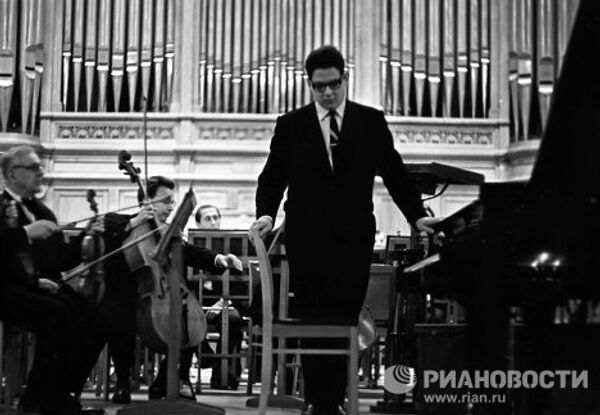 Fallece en Moscú el eximio pianista ruso Nikolái Petrov - Sputnik Mundo