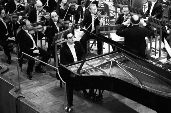 Fallece en Moscú el eximio pianista ruso Nikolái Petrov - Sputnik Mundo