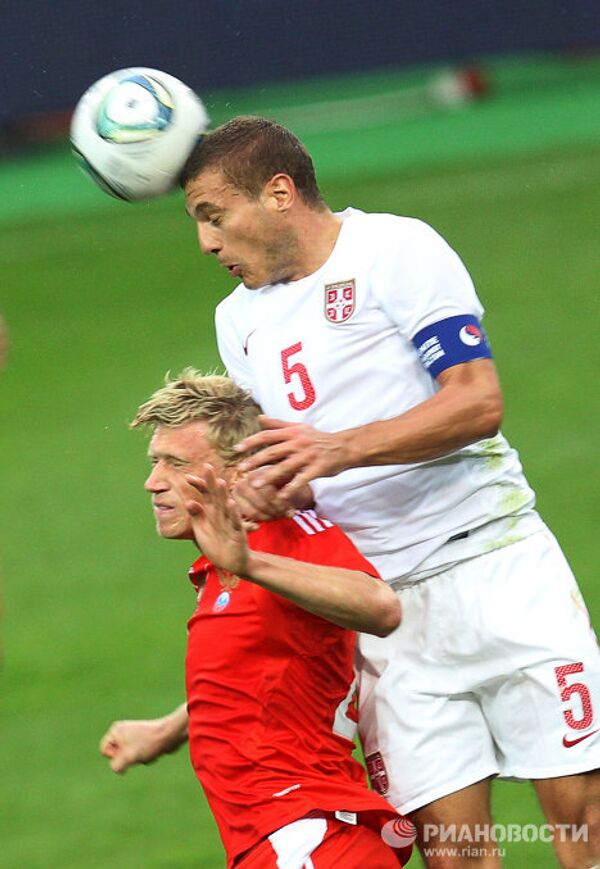 Rusia gana a Serbia en amistoso de fútbol - Sputnik Mundo