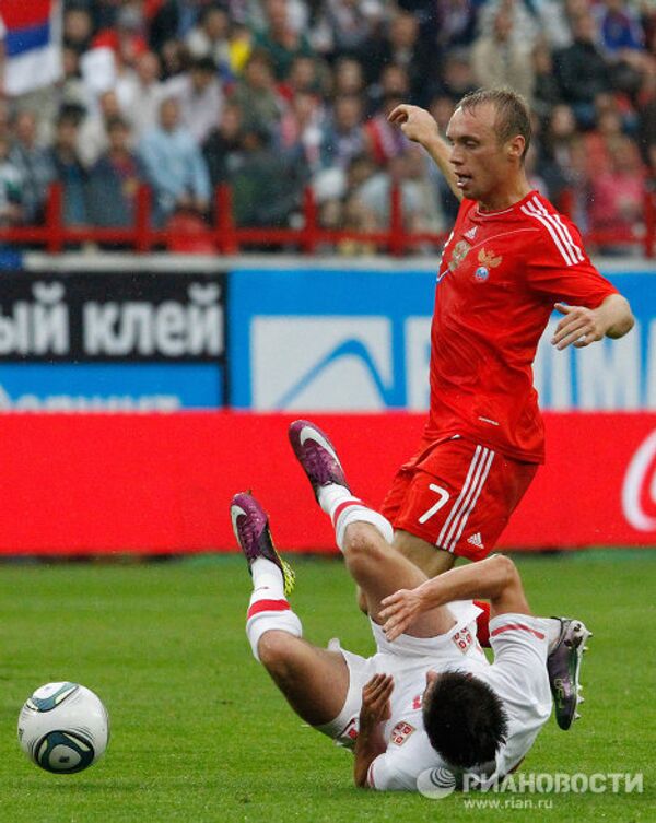 Rusia gana a Serbia en amistoso de fútbol - Sputnik Mundo