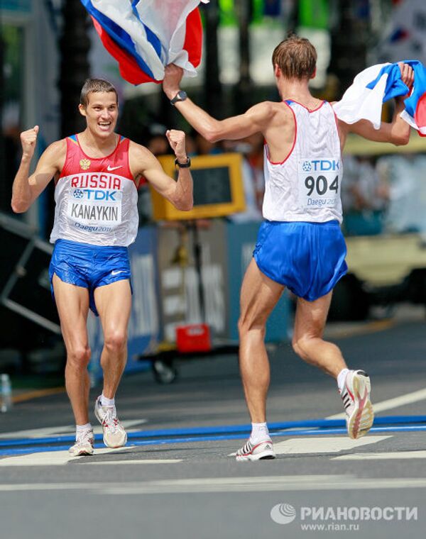 Oro y plata para Rusia en la marcha de 20 kilómetros en el Mundial de Atletismo 2011 - Sputnik Mundo