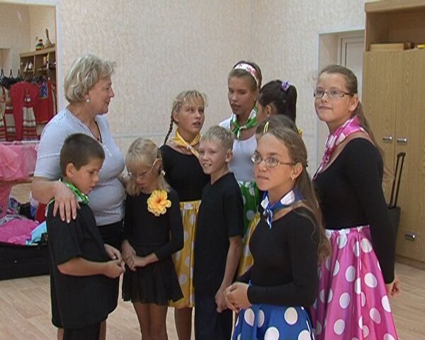 Orfanato enseña a niños sordo-ciegos a vivir de forma independiente - Sputnik Mundo