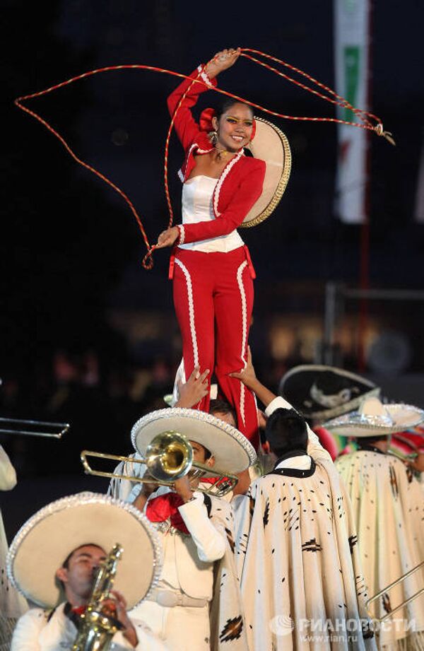Espectacular inauguración del festival “Torre Spasskaya” - Sputnik Mundo