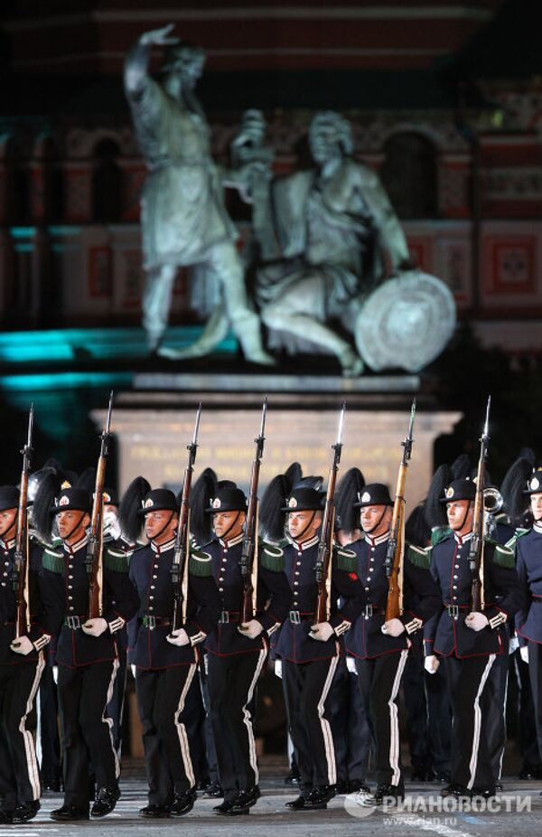 Espectacular inauguración del festival “Torre Spasskaya” - Sputnik Mundo