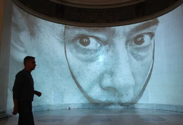 Estoy delirando, entonces existo”. Exposición de Dalí en Moscú Estoy delirando, entonces existo”. Exposición de Dalí en Moscú - Sputnik Mundo