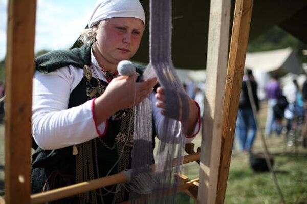 Moscú acoge el festival de recreación histórica “Tiempos y épocas” - Sputnik Mundo