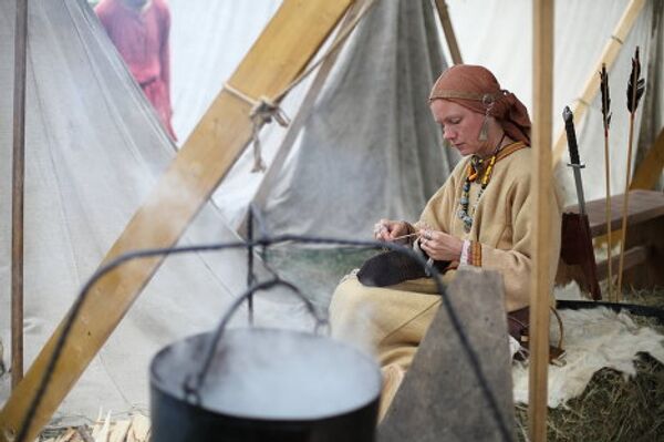 Moscú acoge el festival de recreación histórica “Tiempos y épocas” - Sputnik Mundo