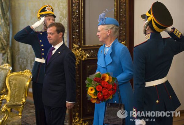 El presidente de Rusia recibe a la reina de Dinamarca - Sputnik Mundo