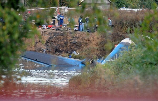 En el lugar del siniestro del avión Yak-42 en la provincia de Yaroslavl - Sputnik Mundo