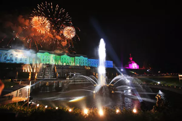 “Capriccio. Dedicación a Rastrelli”: ceremonia de clausura de fuentes en Peterhof “Capriccio. Dedicación a Rastrelli”: ceremonia de clausura de fuentes en Peterhof - Sputnik Mundo