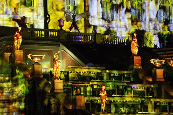 “Capriccio. Dedicación a Rastrelli”: ceremonia de clausura de fuentes en Peterhof - Sputnik Mundo