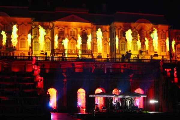 “Capriccio. Dedicación a Rastrelli”: ceremonia de clausura de fuentes en Peterhof - Sputnik Mundo