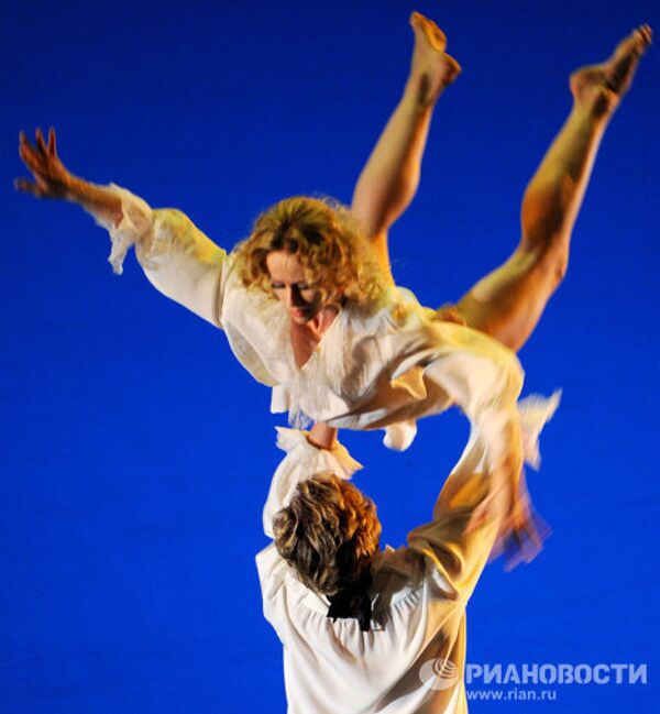 Kremlin Gala. Estrellas del ballet mundial actúan bajo estrellas del Kremlin - Sputnik Mundo