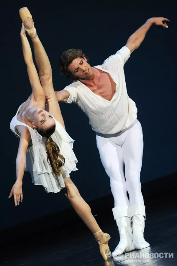 Kremlin Gala. Estrellas del ballet mundial actúan bajo estrellas del Kremlin Kremlin Gala. Estrellas del ballet mundial actúan bajo estrellas del Kremlin - Sputnik Mundo