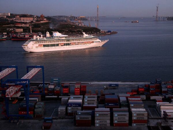 El lujoso crucero Legend of the Seas visita Vladivostok - Sputnik Mundo