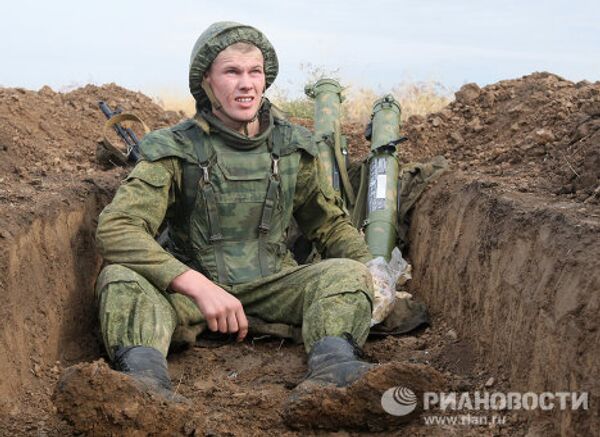 Ejercicios militares en el polígono ruso Kapustin Yar  - Sputnik Mundo