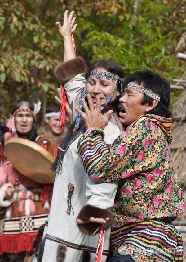 Fiesta de pueblo autóctono de Kamchatka “Aljalalalai” Fiesta de pueblo autóctono de Kamchatka “Aljalalalai” - Sputnik Mundo
