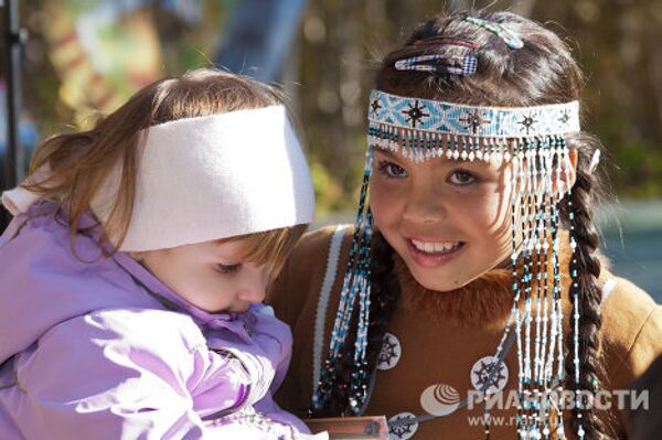 Fiesta de pueblo autóctono de Kamchatka “Aljalalalai” Fiesta de pueblo autóctono de Kamchatka “Aljalalalai” - Sputnik Mundo