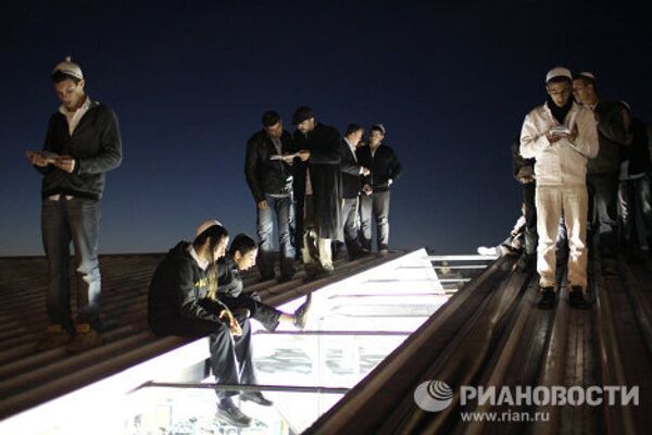 Judíos de todo el mundo celebran su Año Nuevo en ciudad ucraniana de Uman - Sputnik Mundo