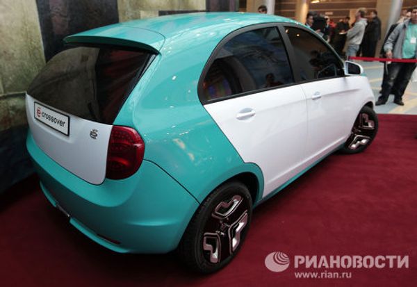 Presentación de nuevos coches E-móvil en San Petersburgo - Sputnik Mundo
