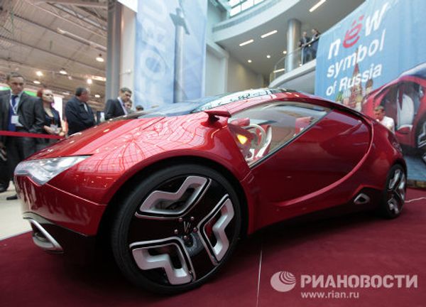 Presentación de nuevos coches E-móvil en San Petersburgo - Sputnik Mundo