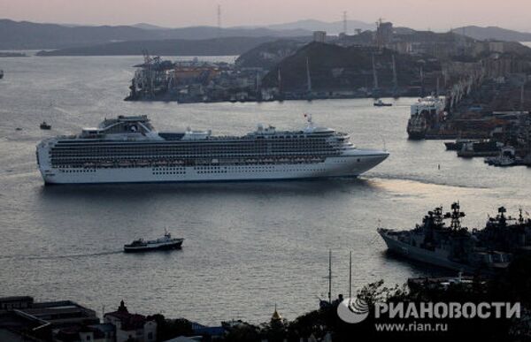 Crucero de lujo Diamond Princess en Vladivostok - Sputnik Mundo