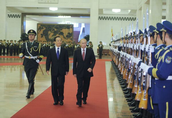 Moscú pagará con gas y Pekín participará en la modernización de la economía de Rusia - Sputnik Mundo