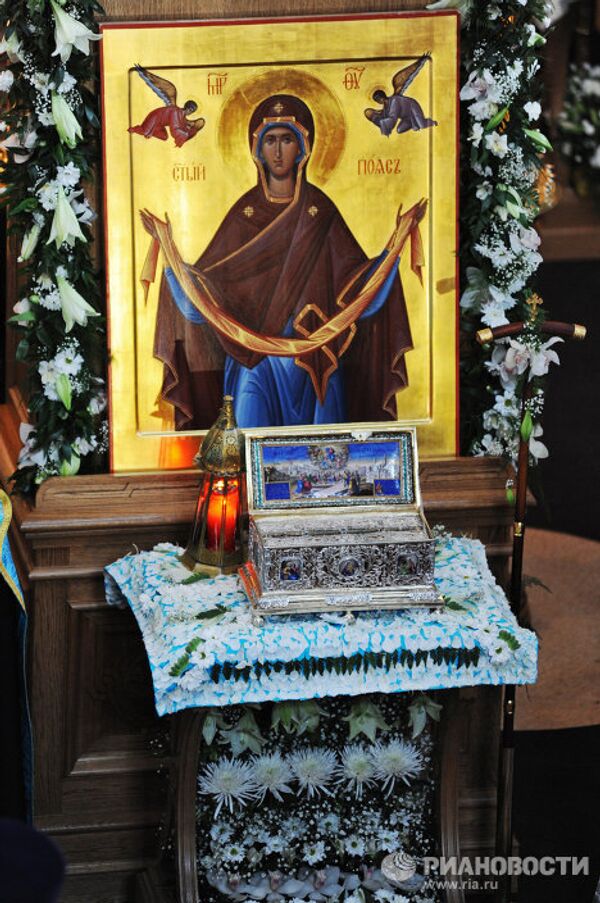 El Cinturón de la Virgen traído por primera vez a Rusia para la veneración de los fieles - Sputnik Mundo