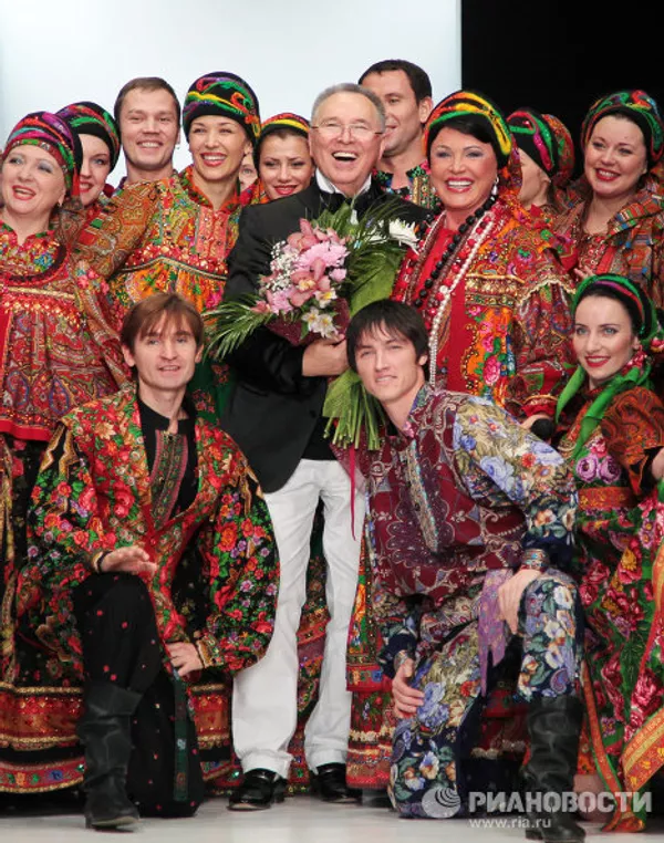 Colección del diseñador ruso Slava Záitsev abre la Semana de la Moda de Moscú Colección del diseñador ruso Slava Záitsev abre la Semana de la Moda de Moscú - Sputnik Mundo