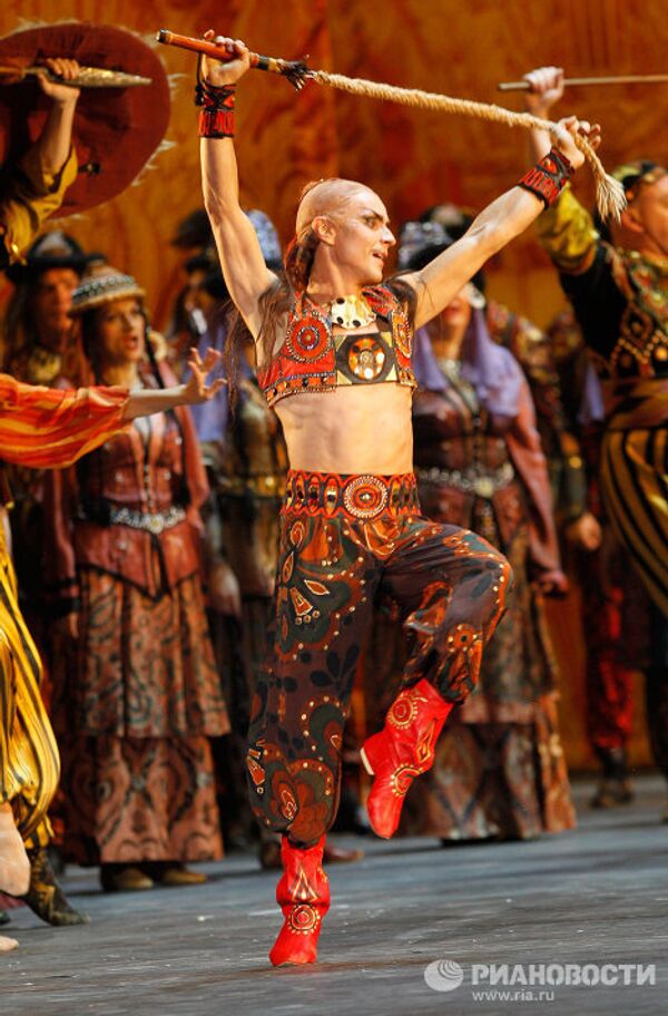 Artistas del Bolshoi regresan al mítico escenario - Sputnik Mundo