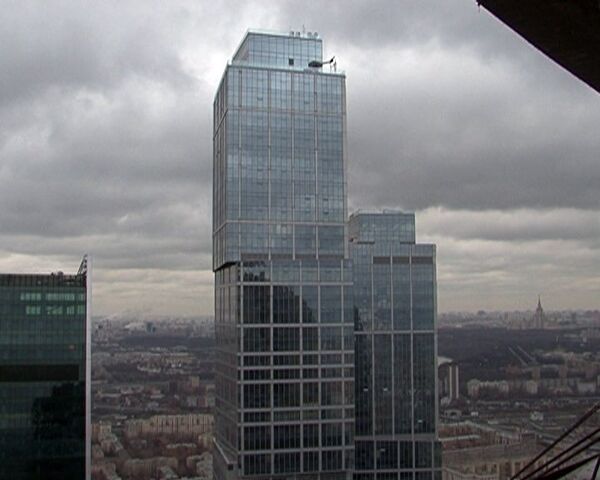 El rascacielos más alto de Moscú crece 10 centímetros cada hora - Sputnik Mundo