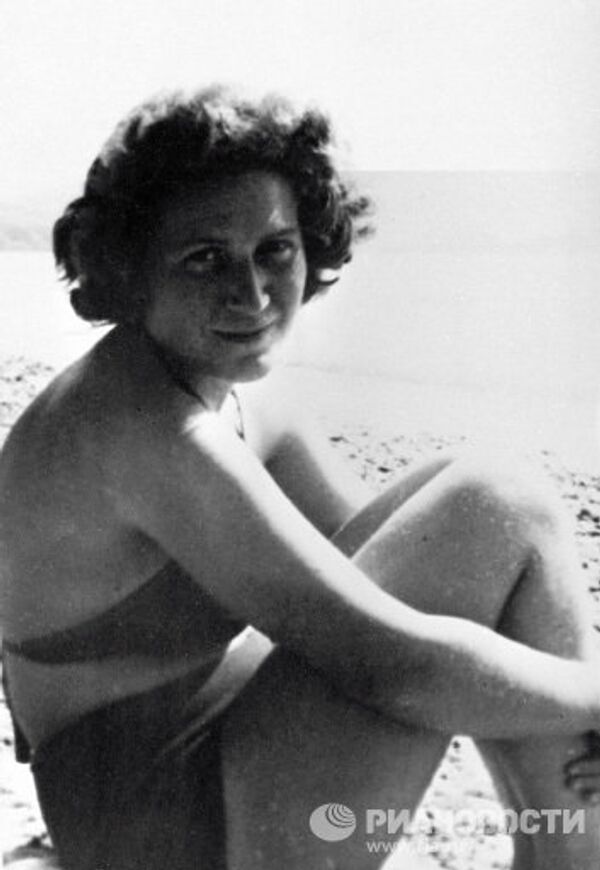 La hija del “padre de las naciones” Iósif Stalin y sus memorias - Sputnik Mundo