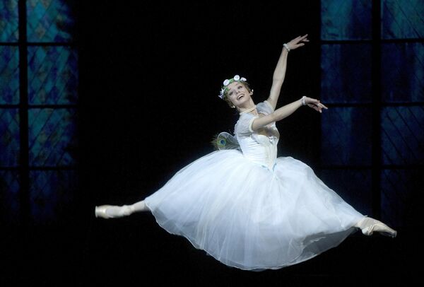 Ballet francés “La Sylphide” se estrena en Moscú - Sputnik Mundo