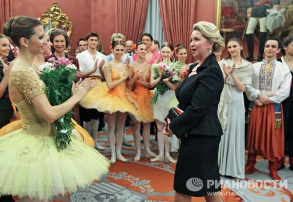 Reyes de España y primera dama de Rusia asisten a gala de ballet en Madrid - Sputnik Mundo