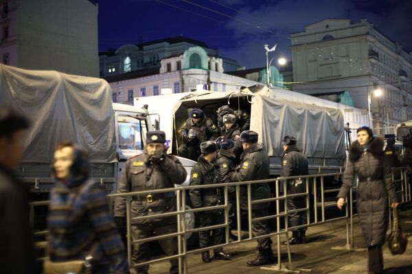 Interior niega haber enviado fuerzas adicionales a Moscú para garantizar el orden tras las parlamentarias - Sputnik Mundo